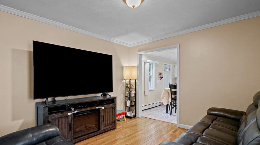 48 Vine St, East Providence RI  02914-4317 exterior
