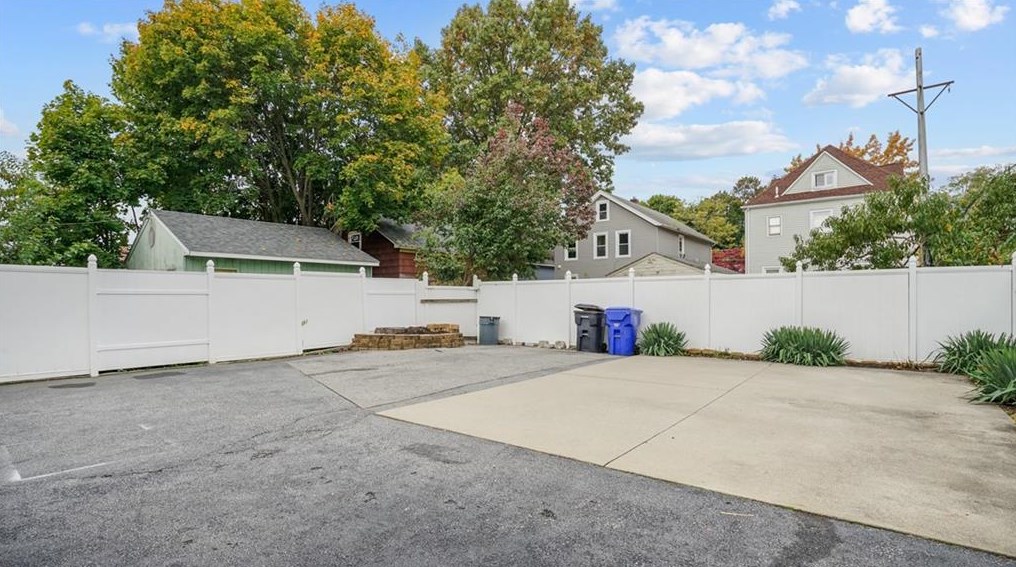 48 Vine St, East Providence RI  02914-4317 exterior