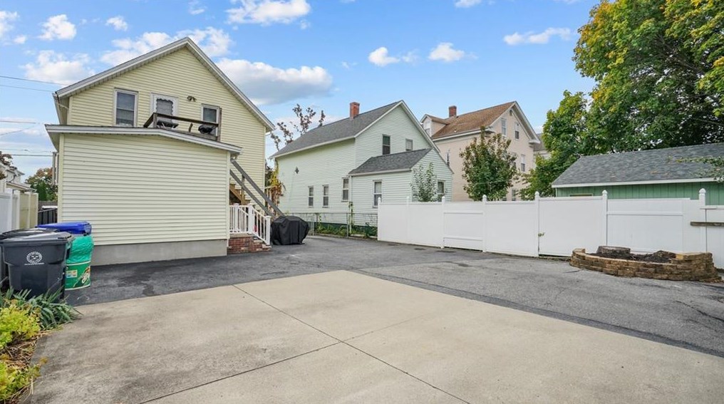 48 Vine St, East Providence RI  02914-4317 exterior