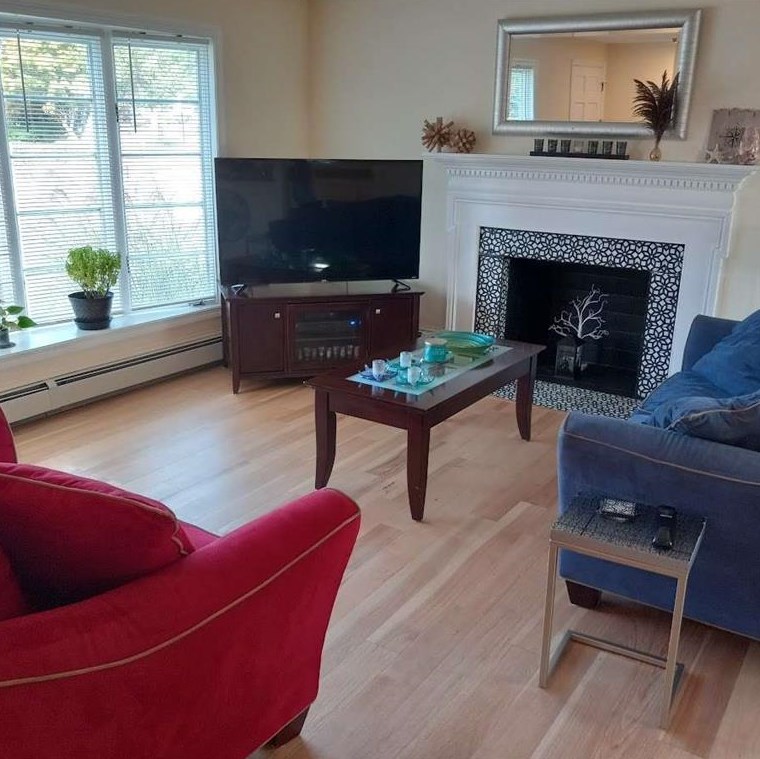 1270 Hope St, Bristol RI  02809-1190 exterior