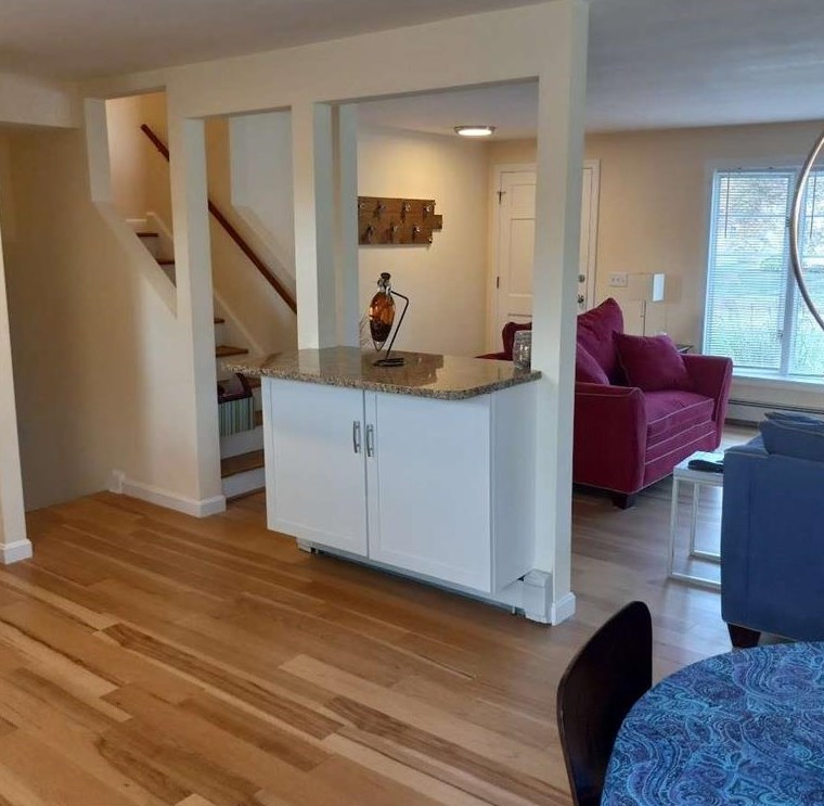 1270 Hope St, Bristol RI  02809-1190 exterior