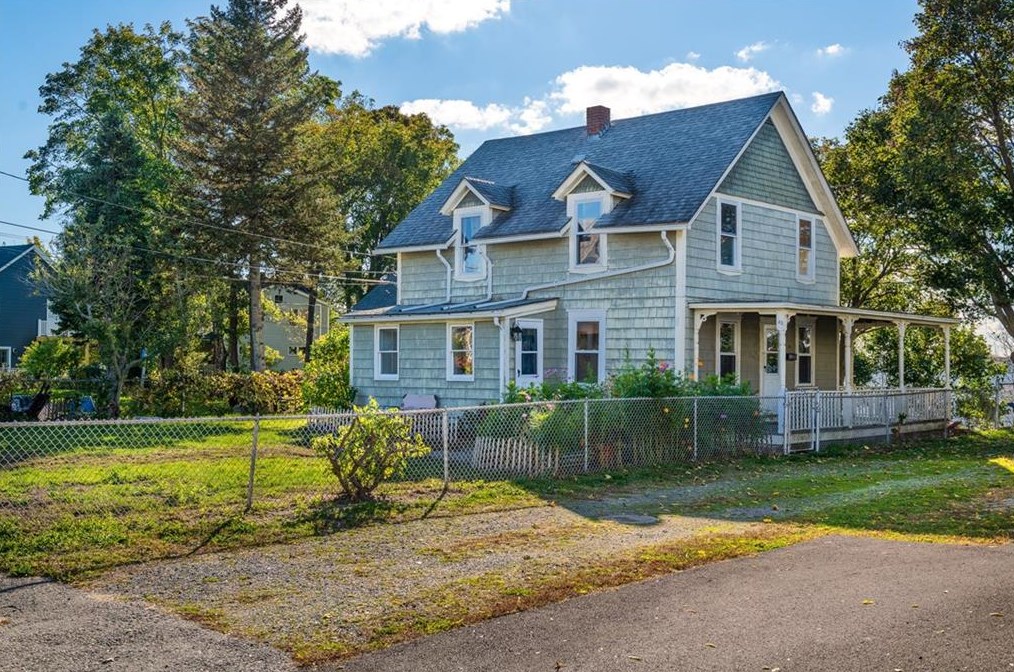 45 Jackson Ave, East Providence RI  02915-5418 exterior