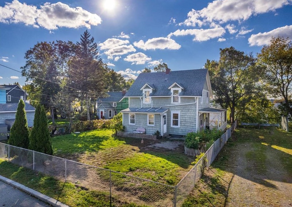 45 Jackson Ave, East Providence RI  02915-5418 exterior