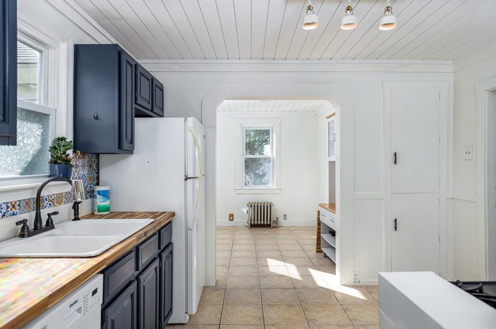 45 Jackson Ave, East Providence RI  02915-5418 exterior