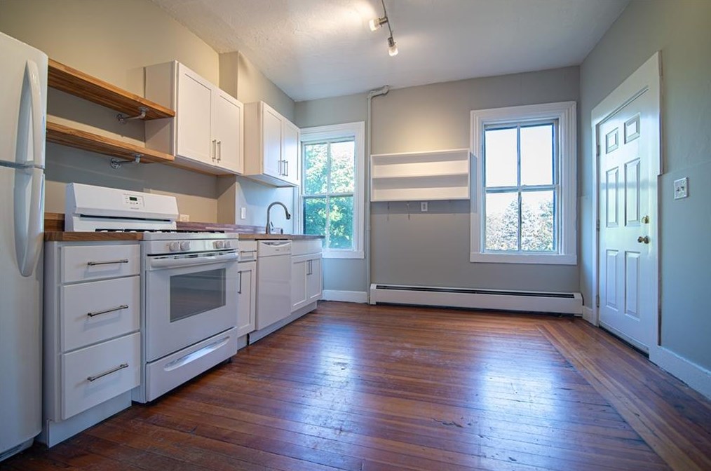 68 Dexter St #2, Providence, RI 02909