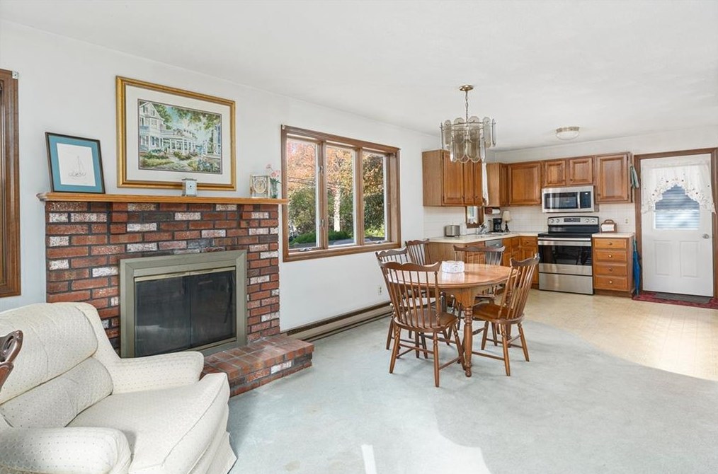 10 Mizzen Ave, Jamestown RI  02835-3026 exterior