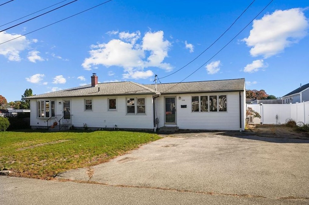 150 Madison Ave, Cranston RI  02920-2365 exterior
