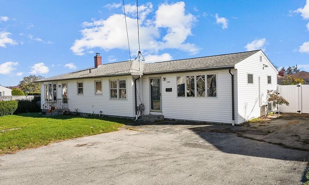 150 Madison Ave, Cranston RI  02920-2365 exterior