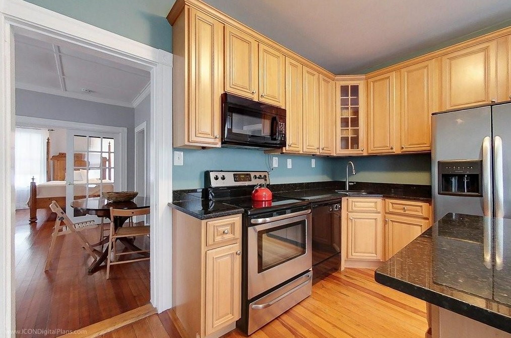 11 Calvert St # 1, Middletown, RI
