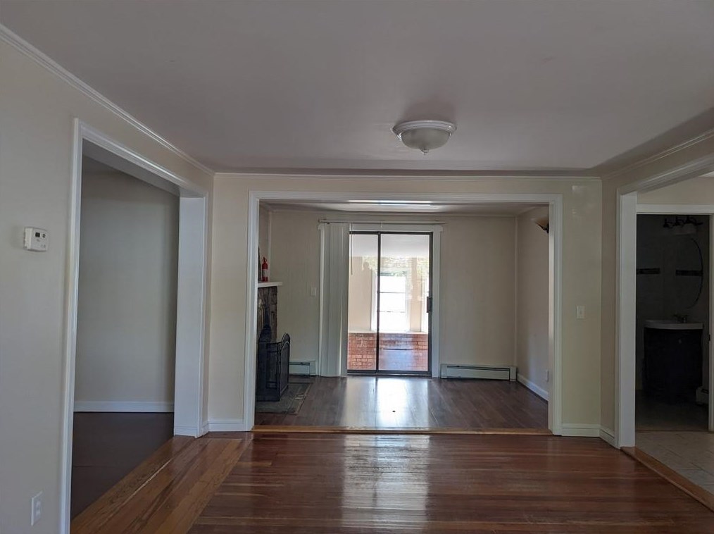 13 Howard St, Smithfield RI  02917-3639 exterior