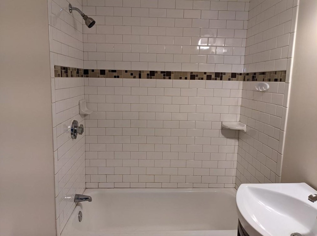 13 Howard St, Smithfield RI  02917-3639 exterior