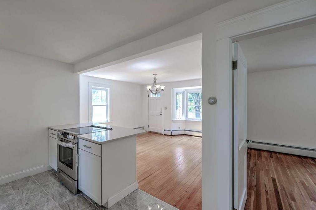 17 Clinton Ave, Scituate RI  02831-1721 exterior