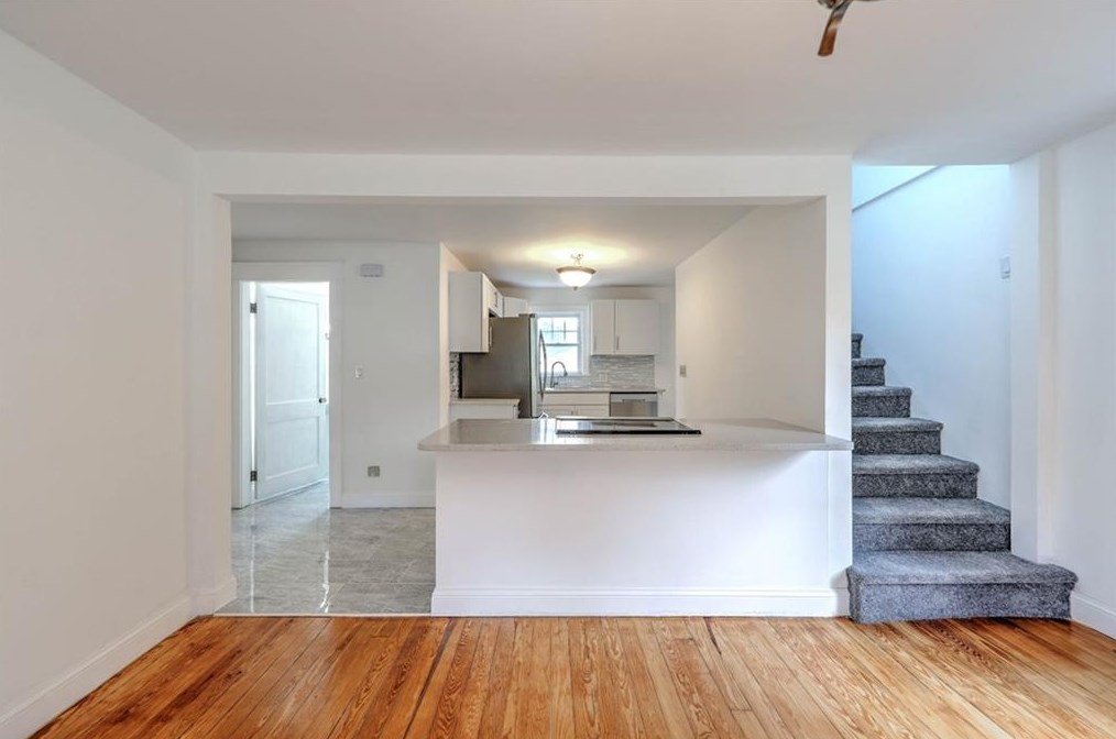 17 Clinton Ave, Scituate RI  02831-1721 exterior