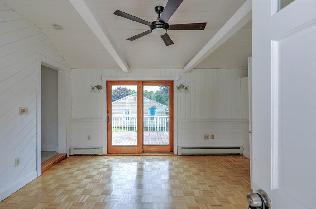 17 Clinton Ave, Scituate RI  02831-1721 exterior