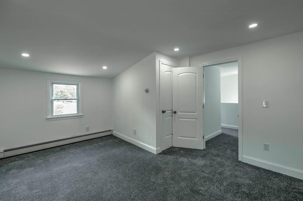 17 Clinton Ave, Scituate RI  02831-1721 exterior