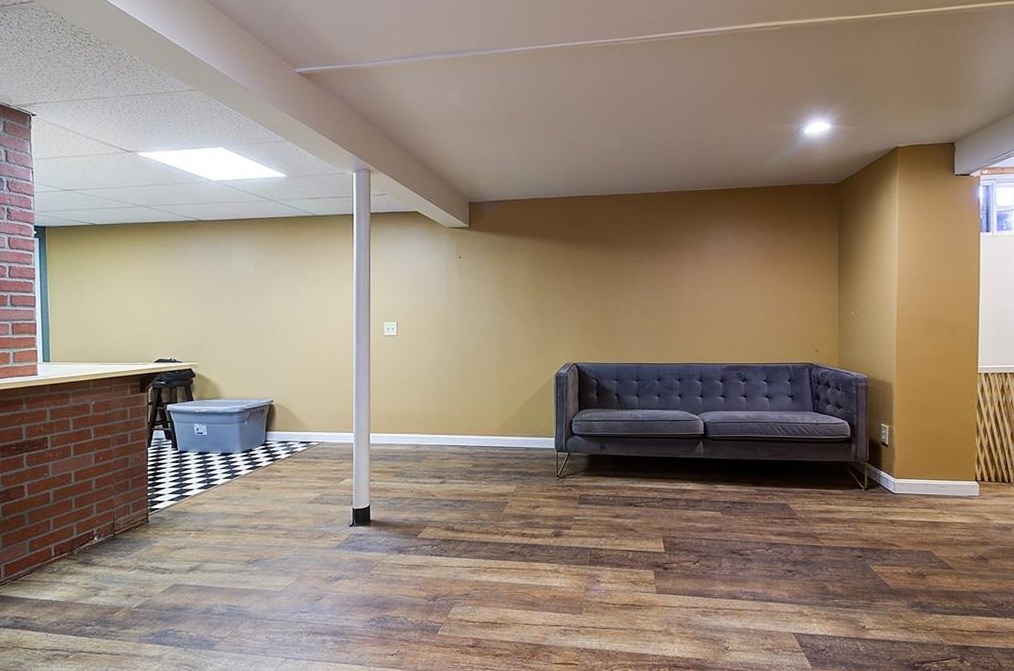 64 Lockwood St, West Warwick RI  02893-2109 exterior