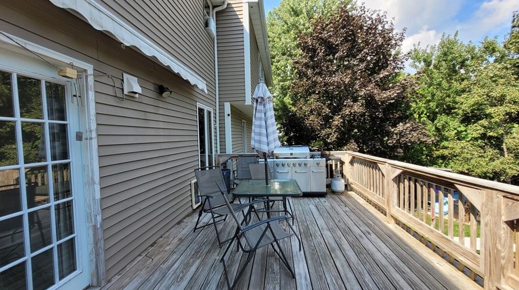 64 Lockwood St, West Warwick RI  02893-2109 exterior