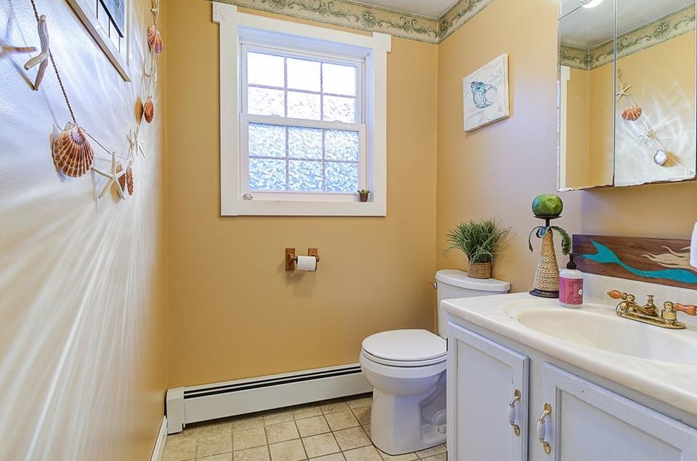 64 Lockwood St, West Warwick RI  02893-2109 exterior