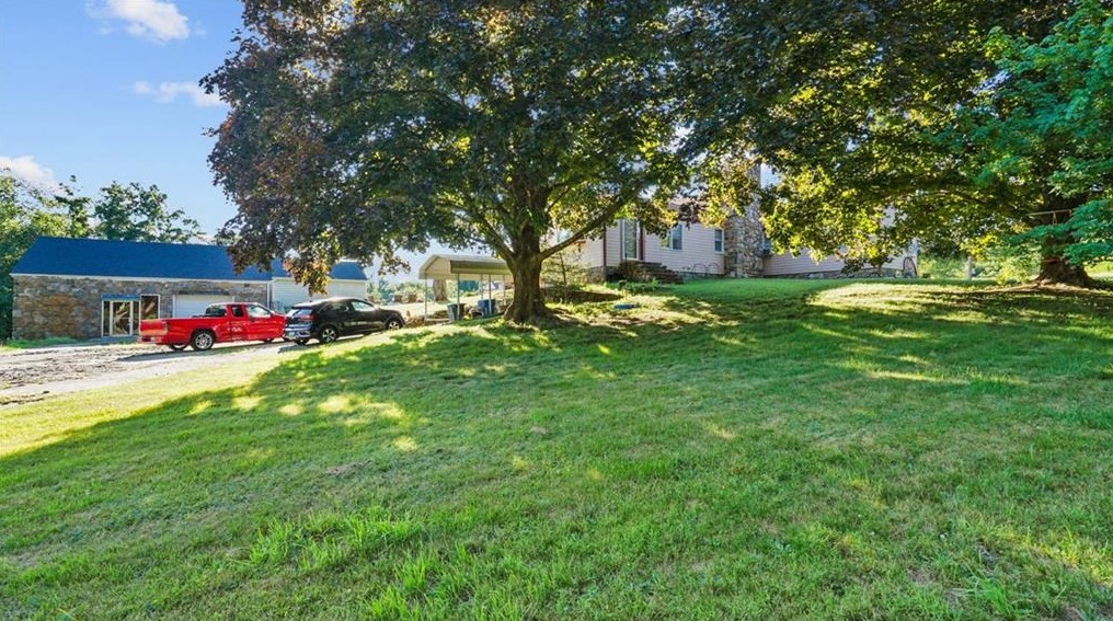 138 Gleaner Chapel Rd, Scituate RI  02857-1269 exterior