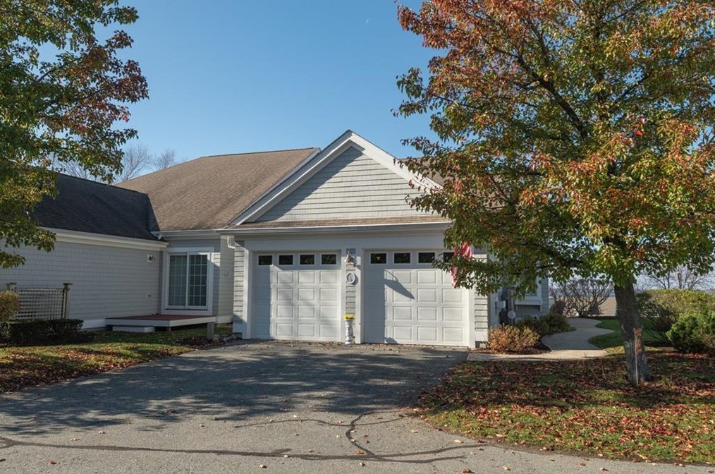 339 Village Rd, Tiverton, RI 02878