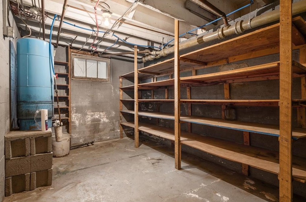 1940 Providence Pike, North Smithfield RI  02896-9304 exterior