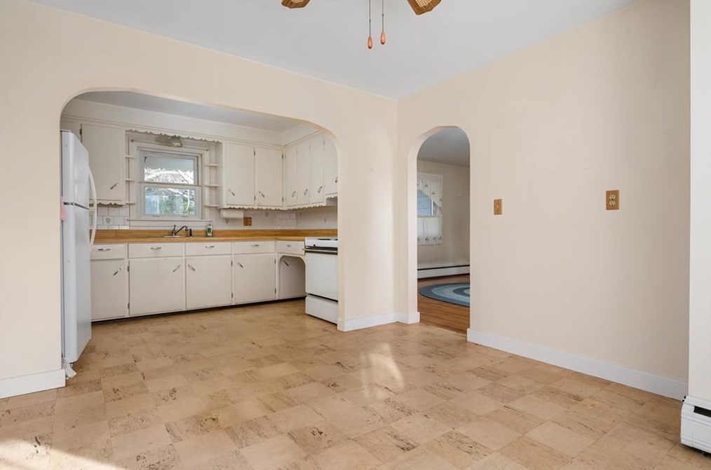 1940 Providence Pike, North Smithfield RI  02896-9304 exterior