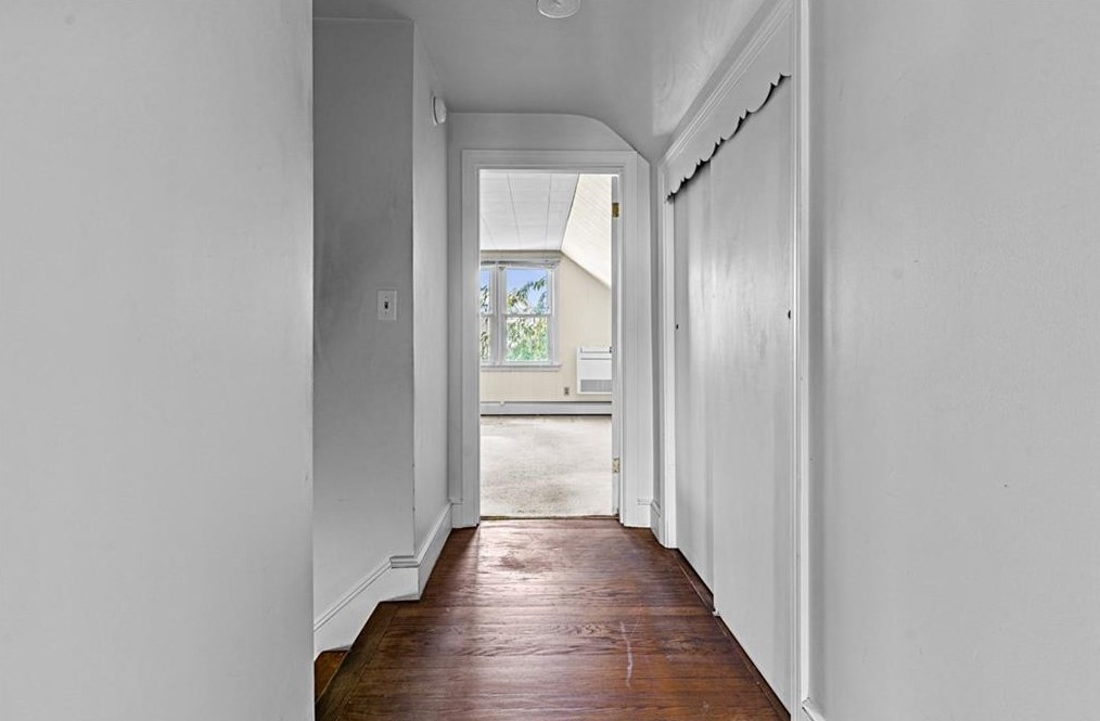 52 Kingswood Rd, Bristol RI  02809-1646 exterior