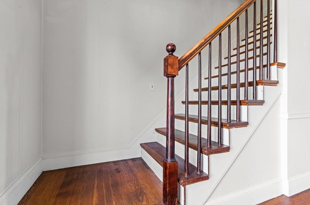 52 Kingswood Rd, Bristol RI  02809-1646 exterior