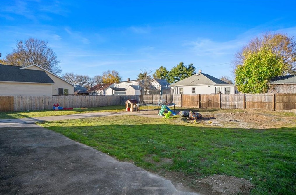 49 Randall St, Cranston RI  02920-5023 exterior