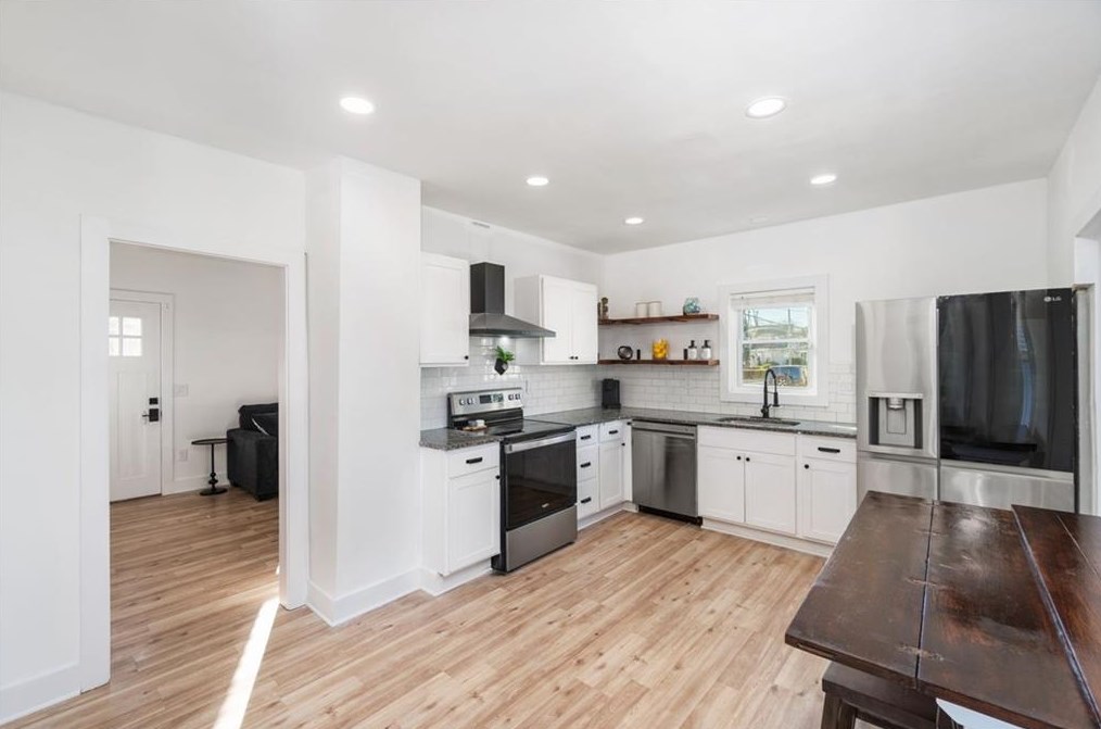 49 Randall St, Cranston RI  02920-5023 exterior