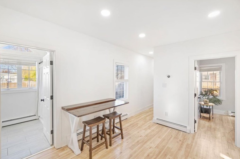 49 Randall St, Cranston RI  02920-5023 exterior