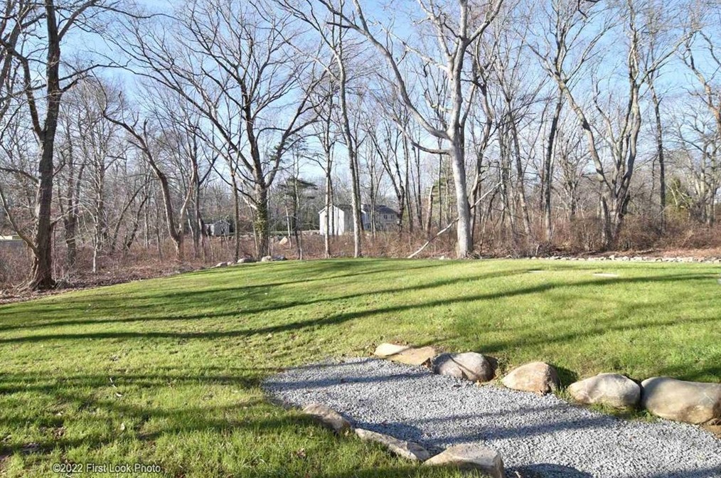941 Chopmist Hill Rd, Scituate RI  02857-1043 exterior