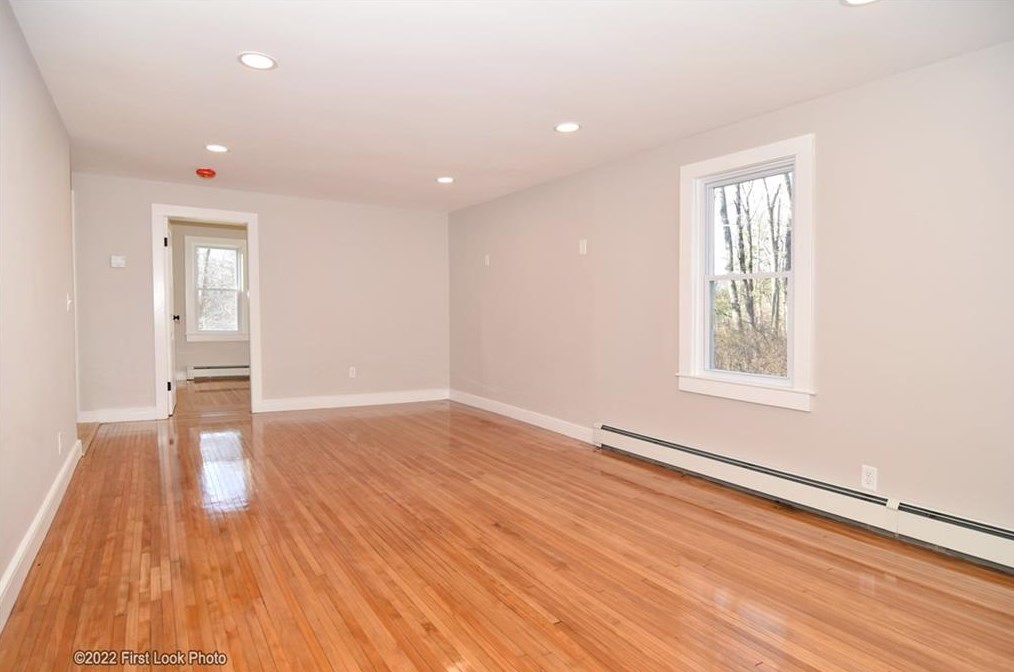 941 Chopmist Hill Rd, Scituate RI  02857-1043 exterior