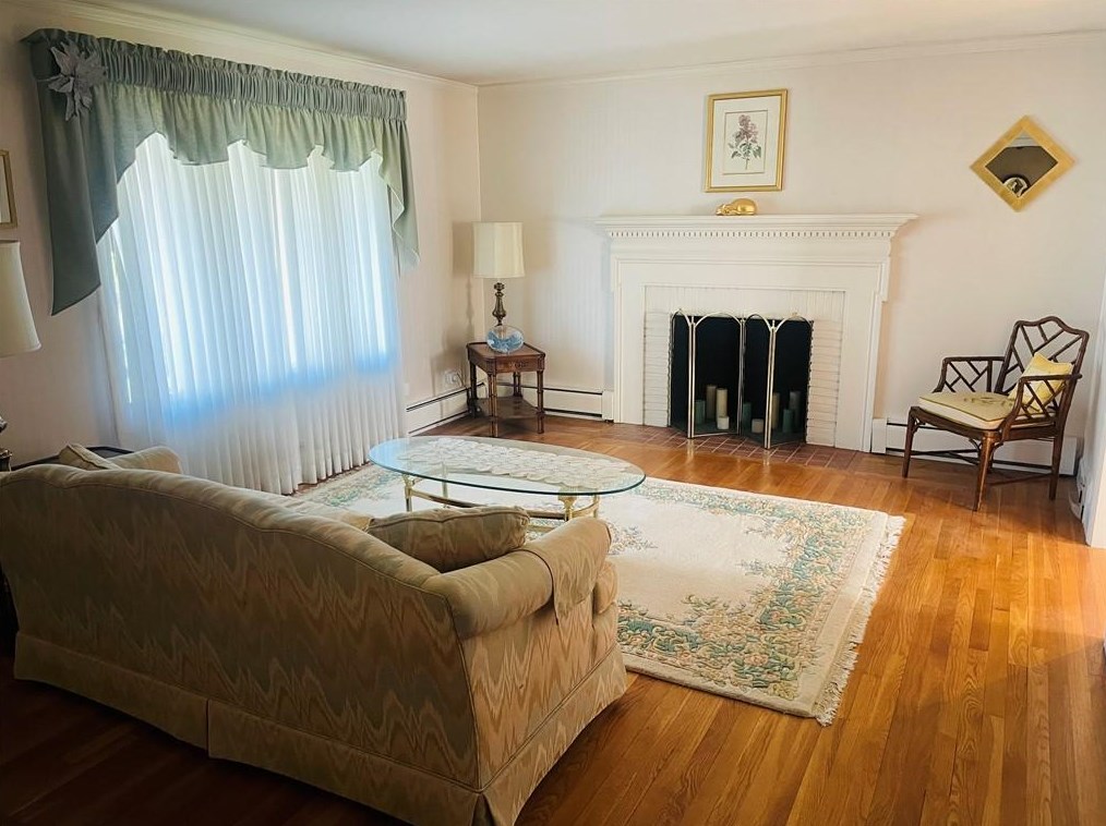 12 Hibiscus Dr, Cranston RI  02920-3108 exterior