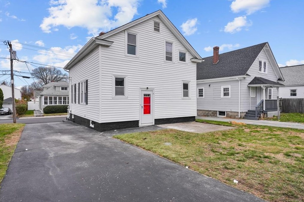 38 Victory St, Cranston RI  02910-1606 exterior