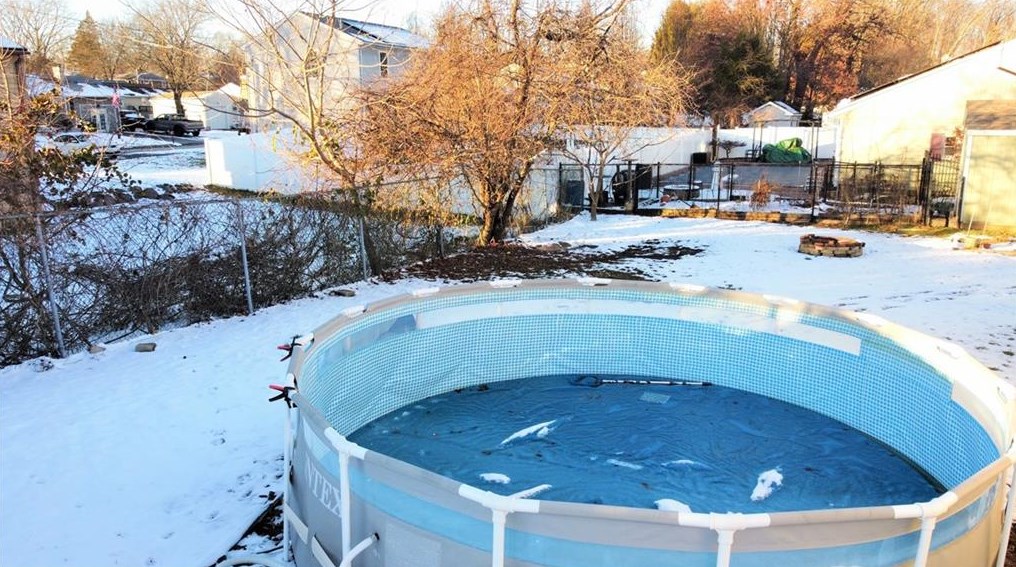 11 Sidney St, West Warwick RI  02893-6025 exterior