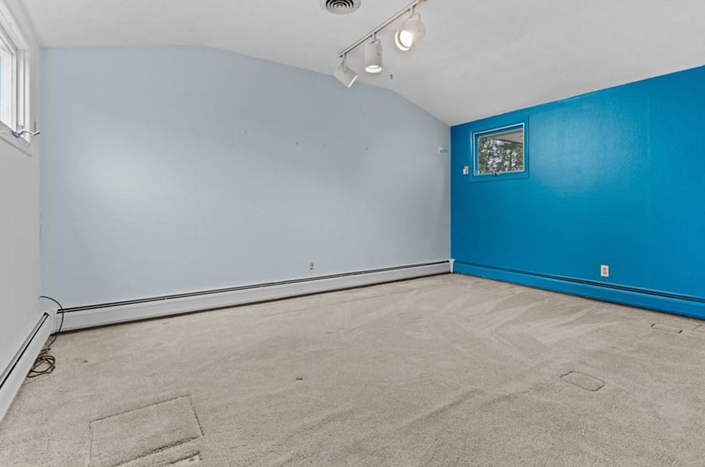 45 Rangeley Rd, Cranston RI  02920-6042 exterior