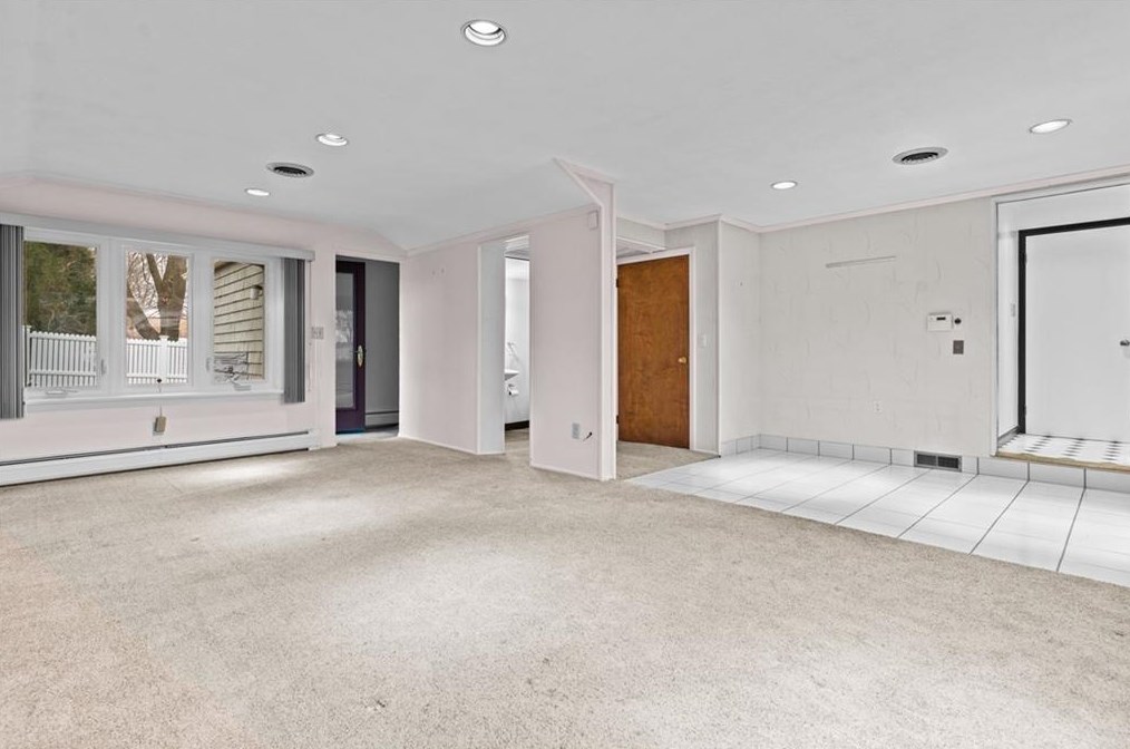 45 Rangeley Rd, Cranston RI  02920-6042 exterior