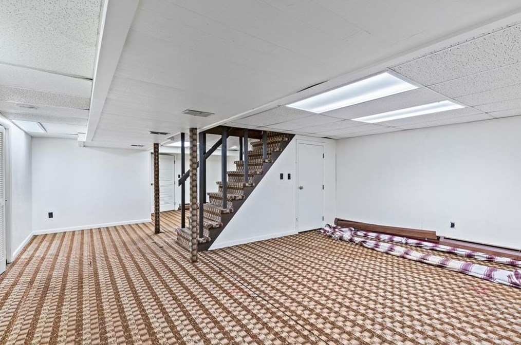 45 Rangeley Rd, Cranston RI  02920-6042 exterior