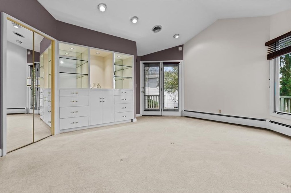 45 Rangeley Rd, Cranston RI  02920-6042 exterior