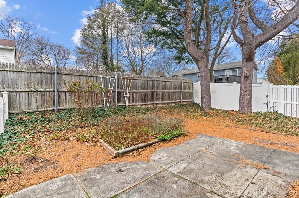 45 Rangeley Rd, Cranston RI  02920-6042 exterior