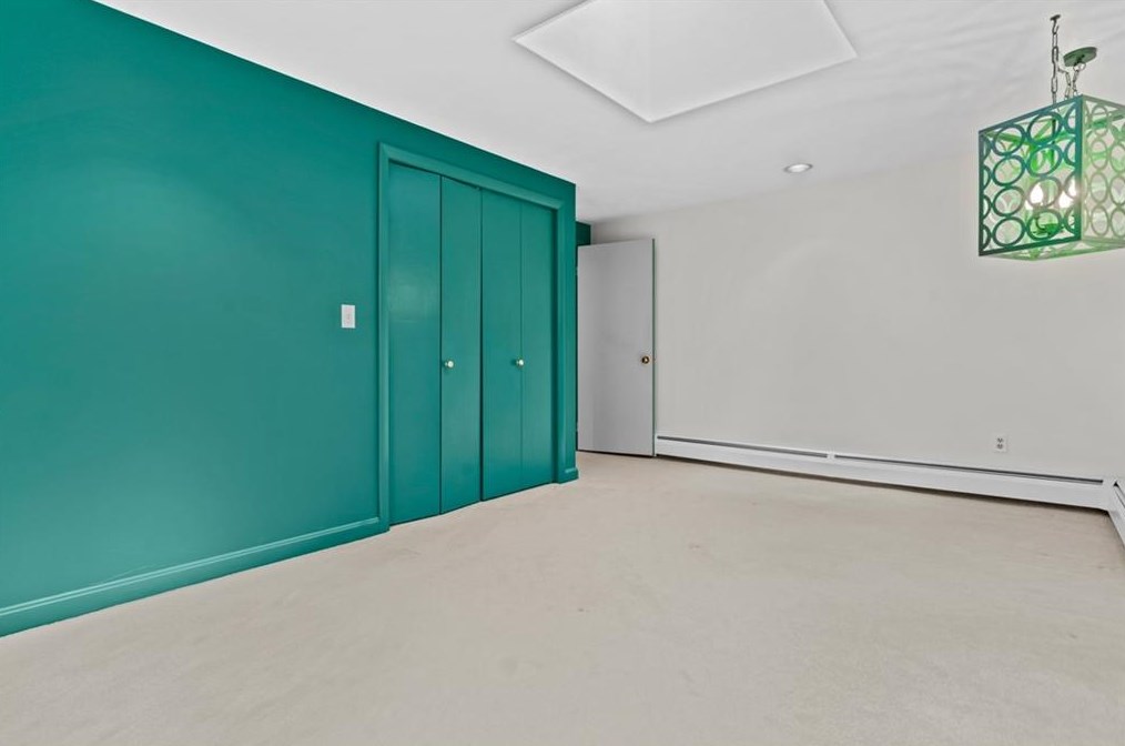 45 Rangeley Rd, Cranston RI  02920-6042 exterior