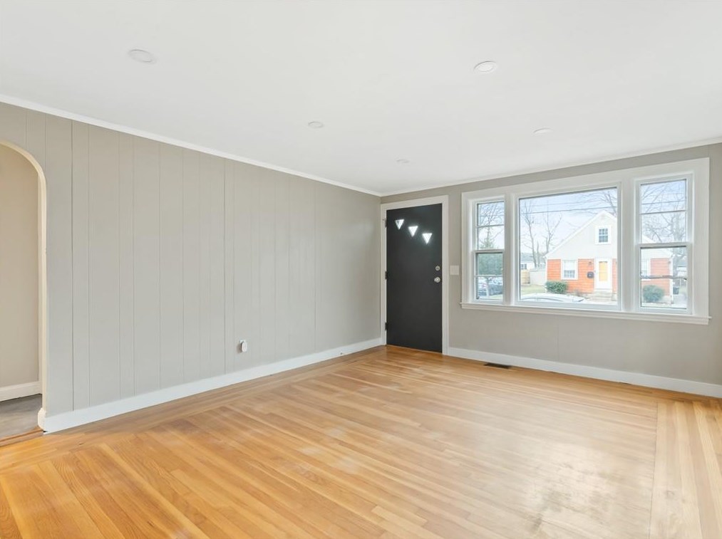 66 Overland Ave, Cranston RI  02910-2518 exterior