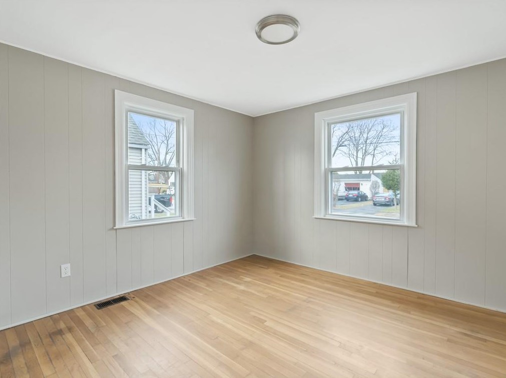 66 Overland Ave, Cranston RI  02910-2518 exterior