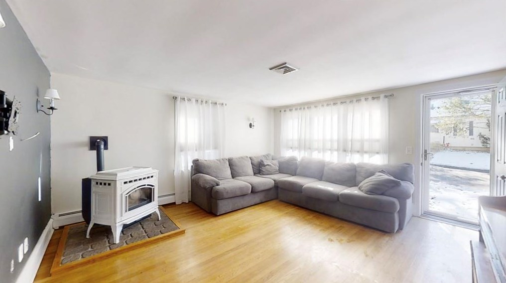 26 Wells St, West Warwick RI  02893-3937 exterior