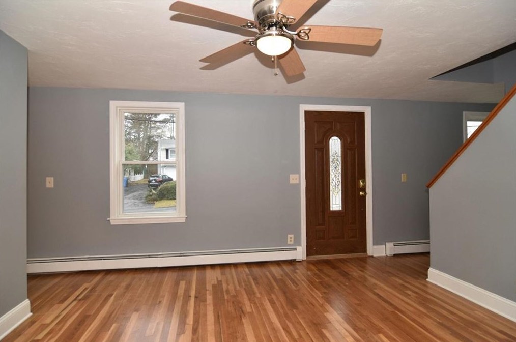 210 Holland St, Cranston RI  02920-2427 exterior