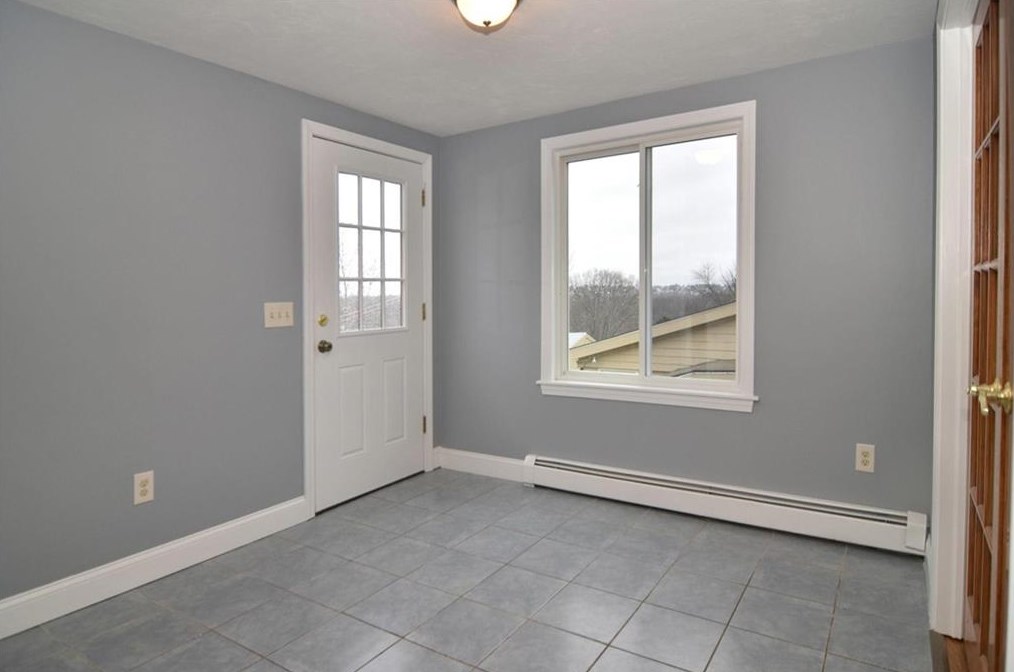210 Holland St, Cranston RI  02920-2427 exterior