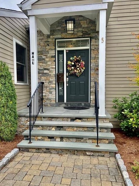 5 Brick Pond Dr, Barrington RI  02806-4023 exterior