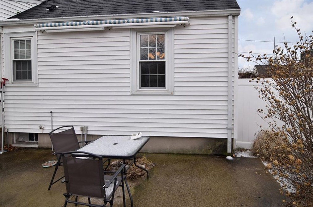21 Overland Ave, Cranston RI  02910-3134 exterior