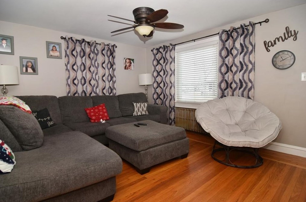 21 Overland Ave, Cranston RI  02910-3134 exterior